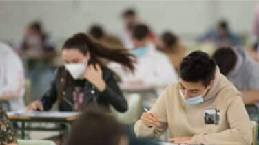 Seis CCAA quieren vacunar a alumnos mayores de 12 años antes del inicio del próximo curso