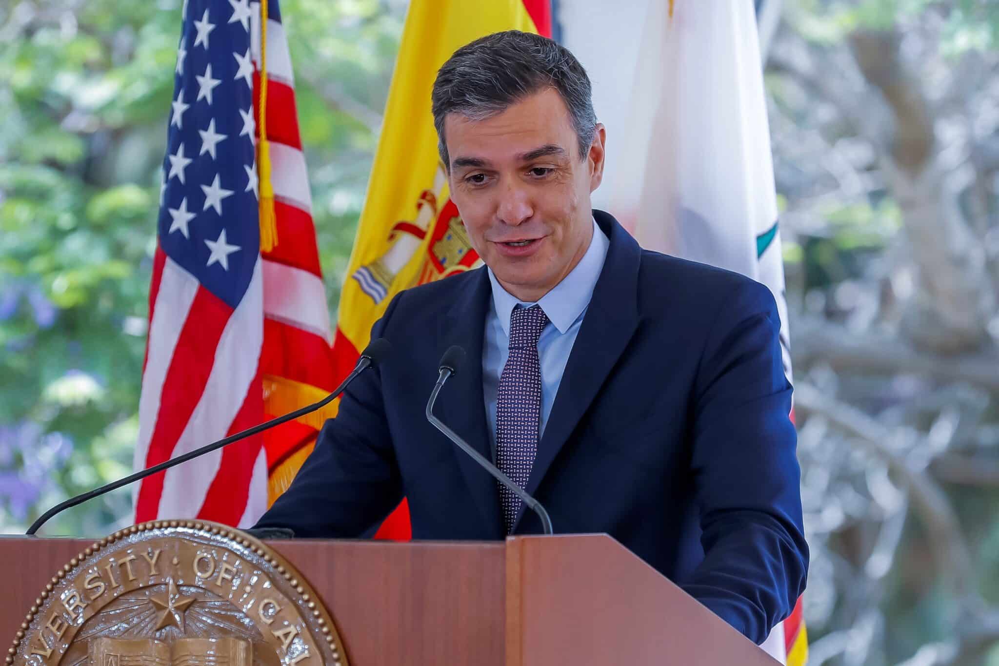Sánchez pide reformas en Cuba "sin injerencias" y critica el embargo de EEUU