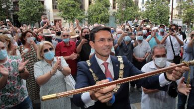 Salvador (Cs) vota a favor del PSOE y entrega la alcaldía de Granada a Francisco Cuenca