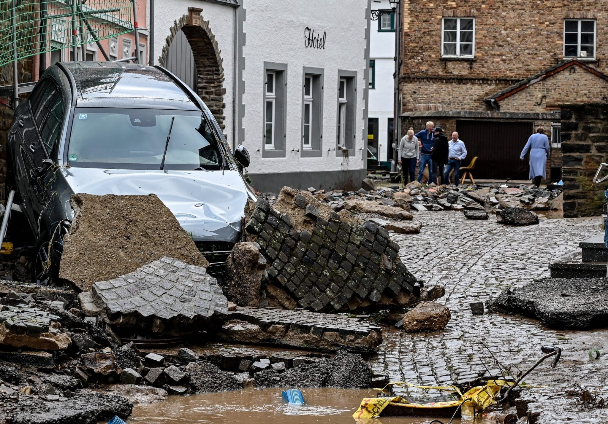 Intensas lluvias en Alemania dejan 30 víctimas y llevan a evacuar varios municipios