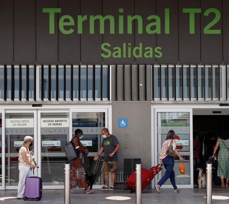 Israel prepara la prohibición de los vuelos a España por su "tasa extrema de contagios"