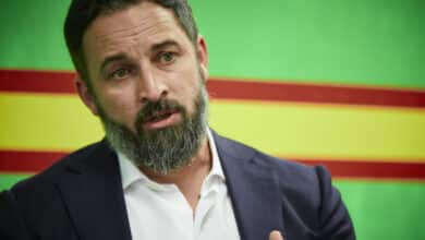 Abascal rompe lo roto (o el novio en la mili en Ceuta)