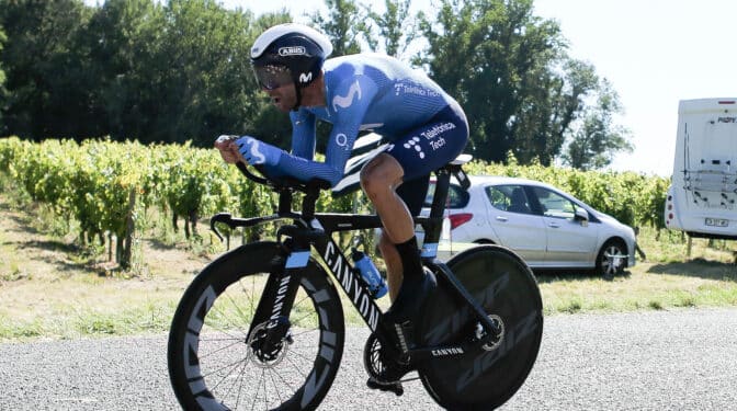 Los ciclistas españoles podrán competir mañana pese al positivo del masajista del equipo