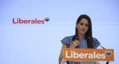 Arrimadas anuncia una "refundación profunda" de Cs en seis meses y descarta dimitir