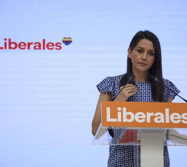Arrimadas sale en defensa de Abascal tras ser vetado en Ceuta