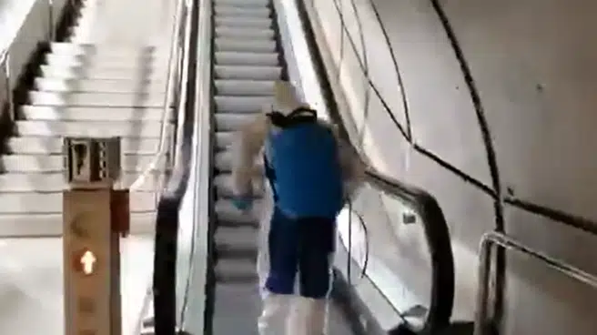 El tuit viral del Metro de Bilbao: ¿están desinfectando bien las escaleras?