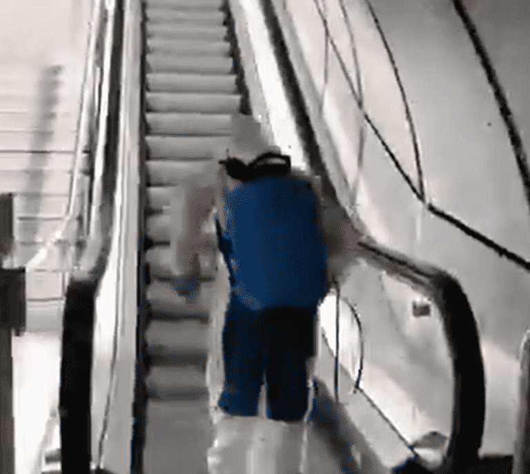 El tuit viral del Metro de Bilbao: ¿están desinfectando bien las escaleras?