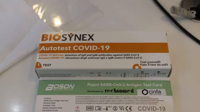 Los test de autodiagnóstico Covid llegan a las farmacias Test de autodiagnóstico de antígenos que se podrá comprar en las farmacias