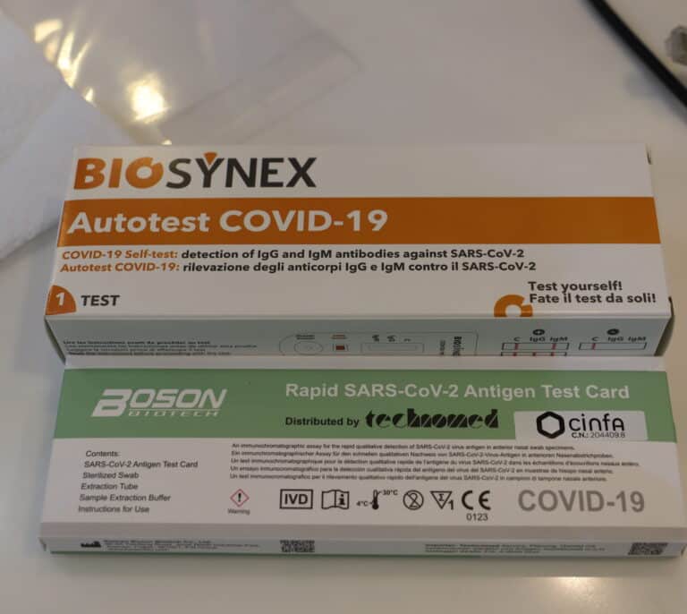 Cómo hacer un test de antígenos en casa