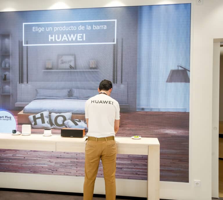 Telefónica pagará 250 millones de euros de más tras el 'no' a Huawei en la carrera del 5G