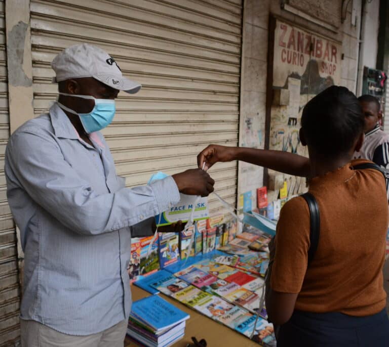 La 'fuga de vacunas' de África: sólo un 3,1% de la población está inmunizado