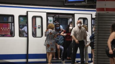 Un pasajero del Metro de Madrid recibe un golpe en el ojo tras una discusión con otro viajero