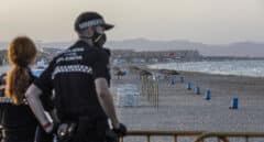 Un policía de Paiporta (Valencia) reanima a un bebé de once meses que se estaba ahogando