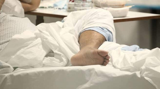 Síndrome del aceite de colza: qué secuelas sufren las víctimas de la intoxicación Pie de un enfermo en el Hospital de Emergencias Isabel Zendal.