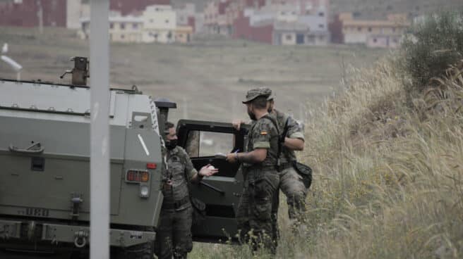 Un camión del Ejército español en las inmediaciones de la frontera de Melilla