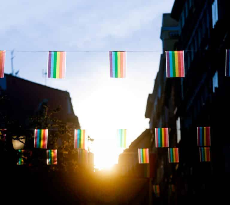 Herido grave un joven de 19 años al recibir tres puñaladas durante las fiestas del Orgullo en Chueca