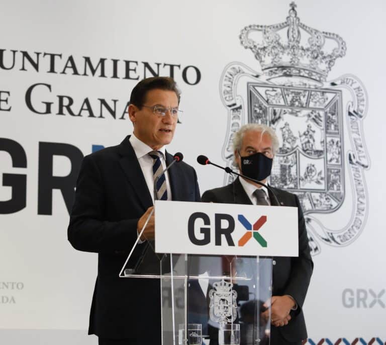 Luis Salvador (Cs) renuncia a la alcaldía de Granada tras casi un mes de bloqueo y deja paso al PSOE