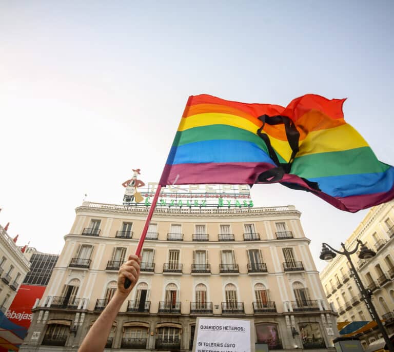 Denuncian el destrozo del altar a Samuel Luiz en La Coruña