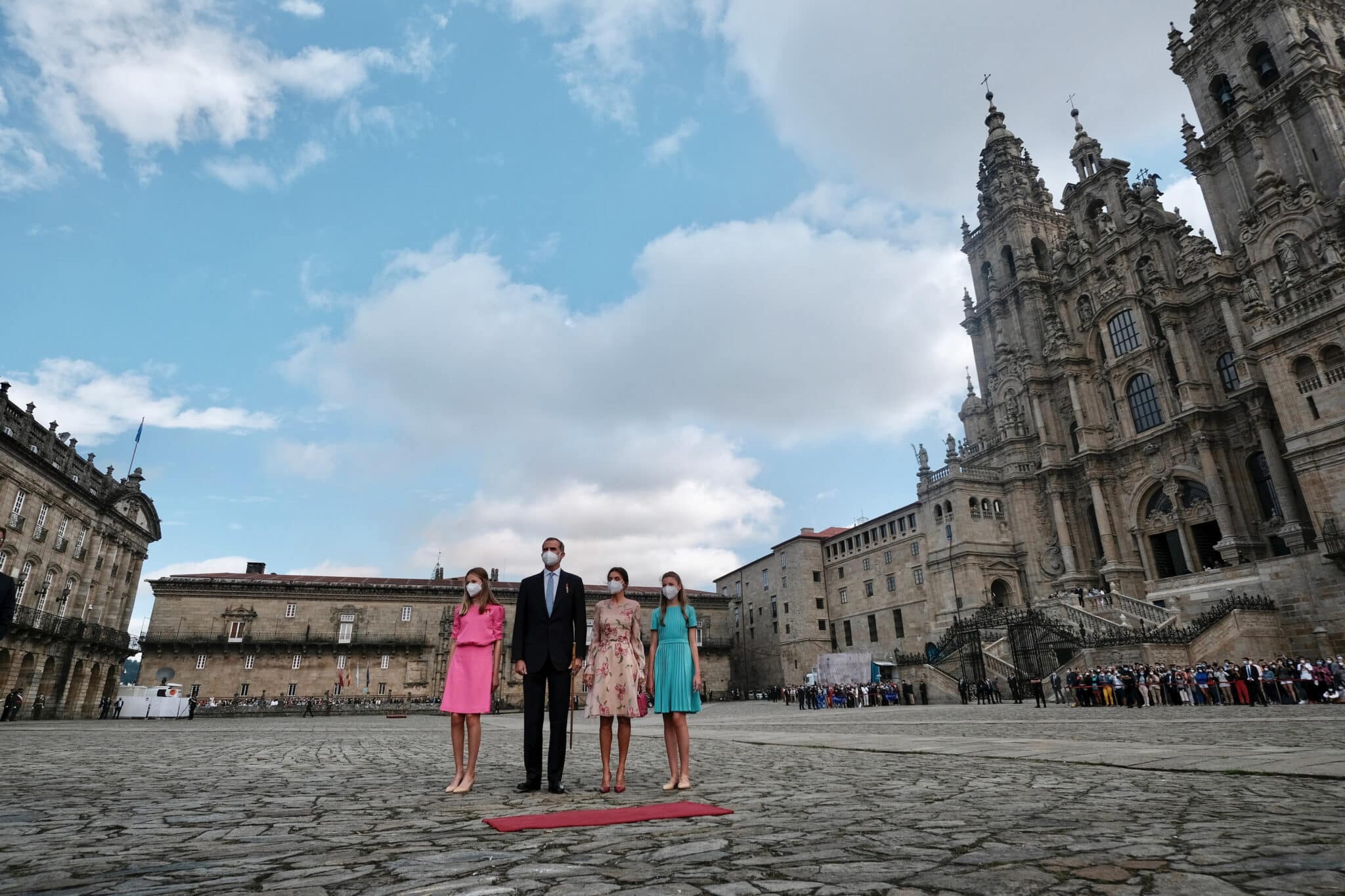 Los Reyes y sus hijas, en Santiago de Compostela.
