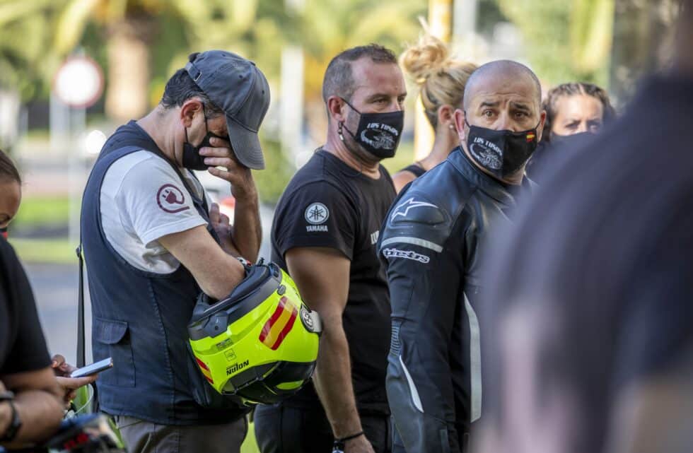 Capilla ardiente del joven piloto Hugo Millán en el Palacio de Deportes Carolina Marín de Huelva.