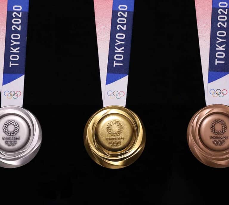Las medallas de Tokio: 78.985 toneladas de basura electrónica convertidas en oro, plata y bronce