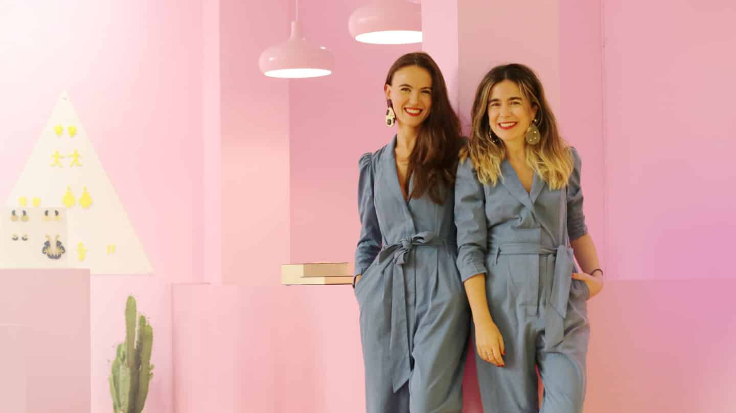 Leire Urzaiz y Estefania de Oliveira diseñadoras de Papiroga