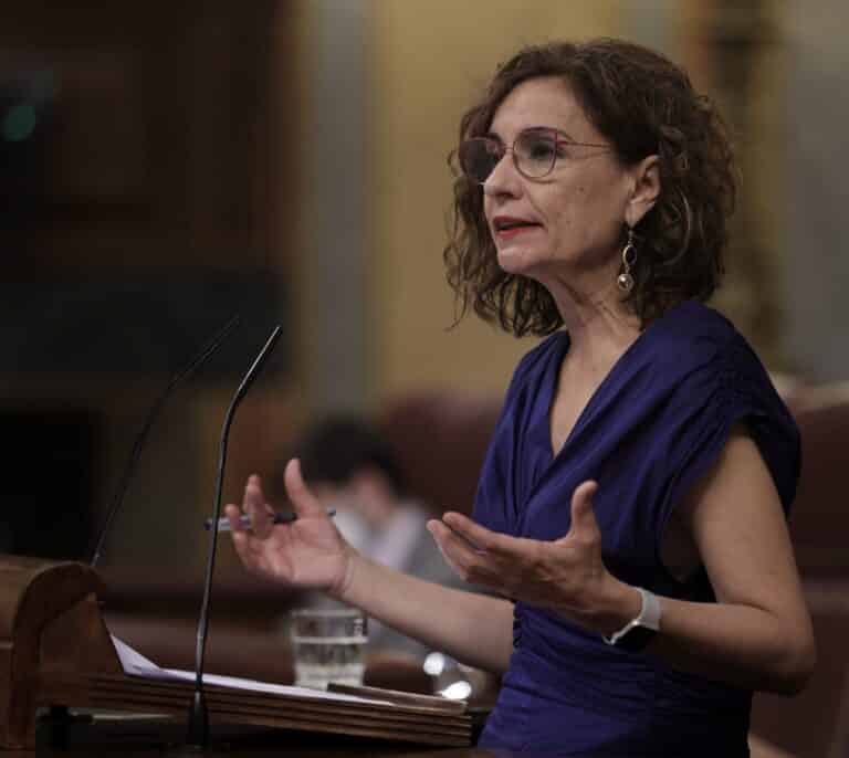 El Gobierno salva por un solo voto y gracias a ERC el decreto de los interinos