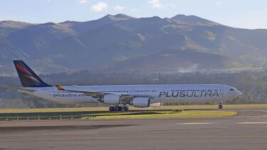 Un juzgado suspende el rescate del Gobierno a la aerolínea Plus Ultra