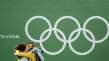 De estar 'mal vistas' a ser (casi) la mitad: así ha evolucionado la presencia femenina en los JJOO