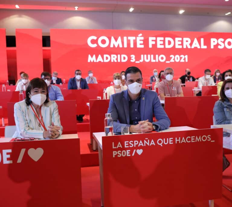 Gobierno y PSOE se enredan con el referéndum consultivo para Cataluña