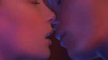 ¿Adiós a los amores de verano?: así ha cambiado el Covid las relaciones
