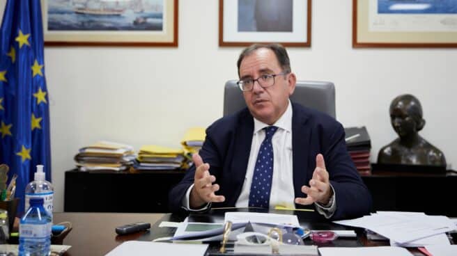 querella-secretario-general-instituciones-penitenciarias-juana-rivas-prevaricacion El secretario general de Instituciones Penitenciarias, Ángel Luis Ortiz, en su despacho.