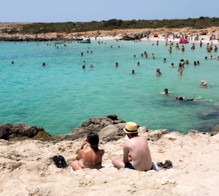 Baleares estudia nuevas restricciones y garantiza la seguridad de los turistas