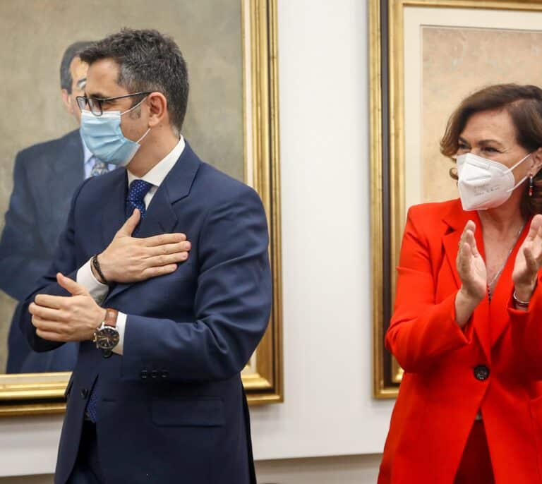 El sello de Bolaños a la Ley de Memoria: reconocer como víctimas a las personas LGTBI represaliadas