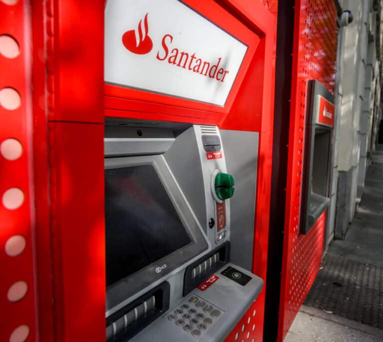 Santander Consumer absorbe a su filial holandesa y avanza hacia la centralización en tres entidades