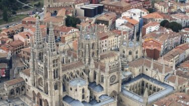 El arzobispo de Burgos pide a Antonio López que cambie sus polémicas puertas de la Catedral