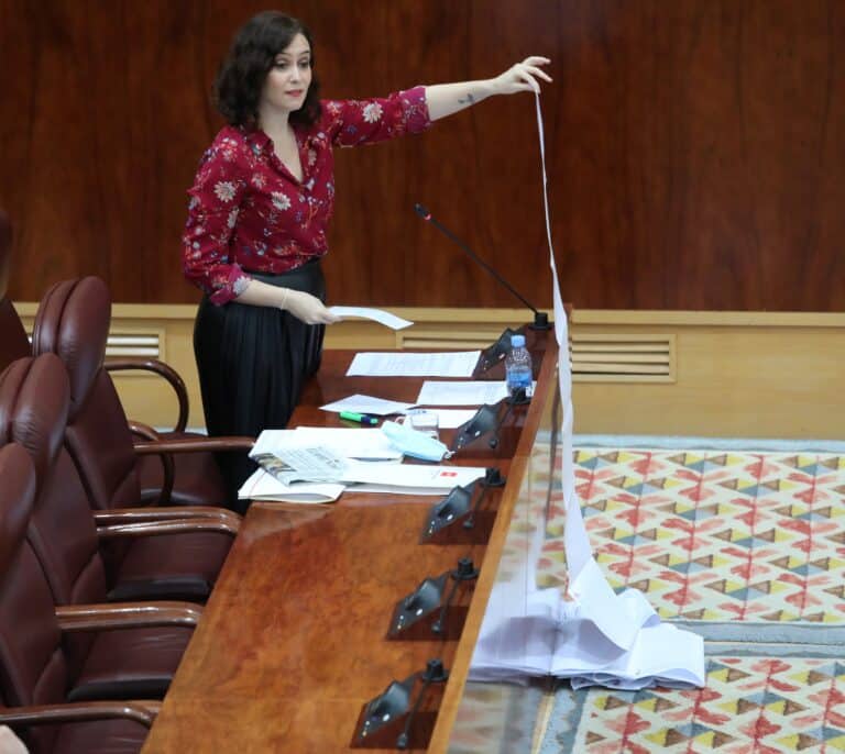 Transparencia insta a Ayuso a informar sobre su investigación de los centros de mayores