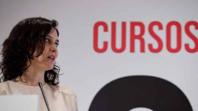 Ayuso participa en el curso "Turismo: el impulso de España"