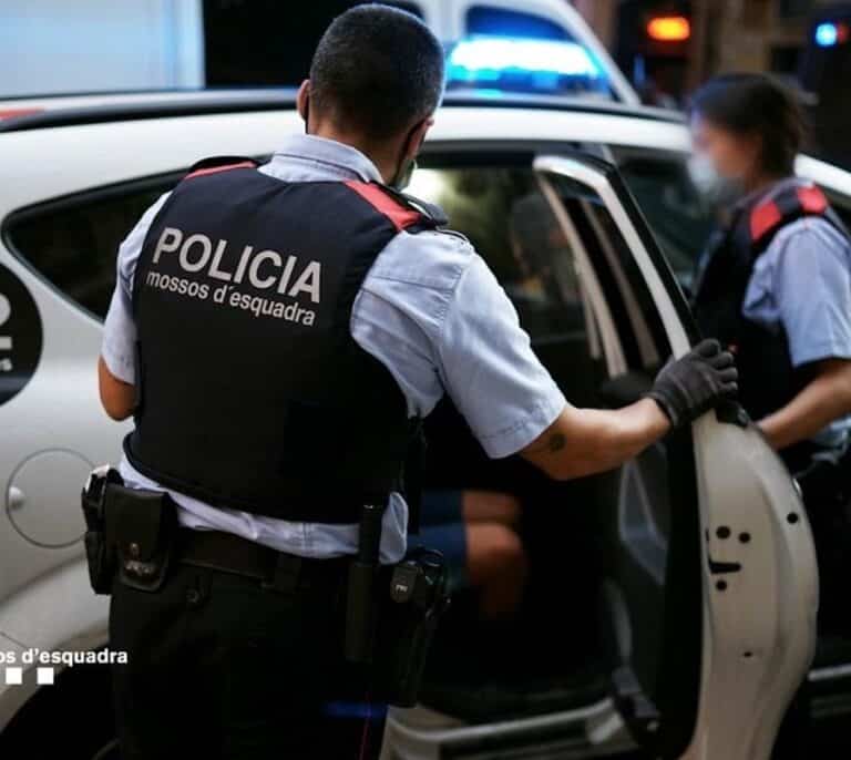 Detenido un menor por arrancar los ojos al empleado de un hotel en Cambrils