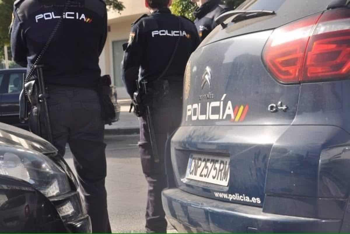 Agentes de la Policía Nacional.