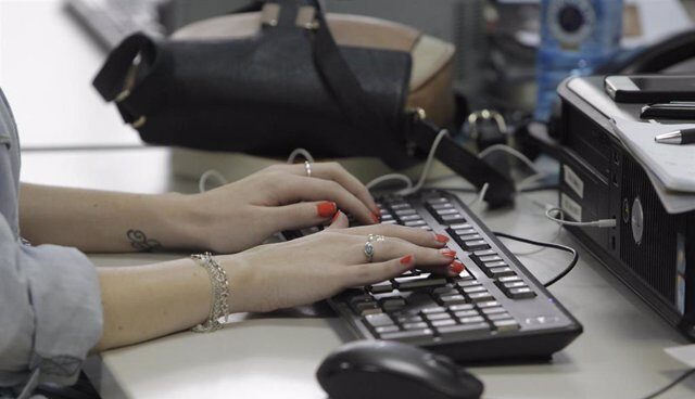 fotonoticia-mujeres-teletrabajo