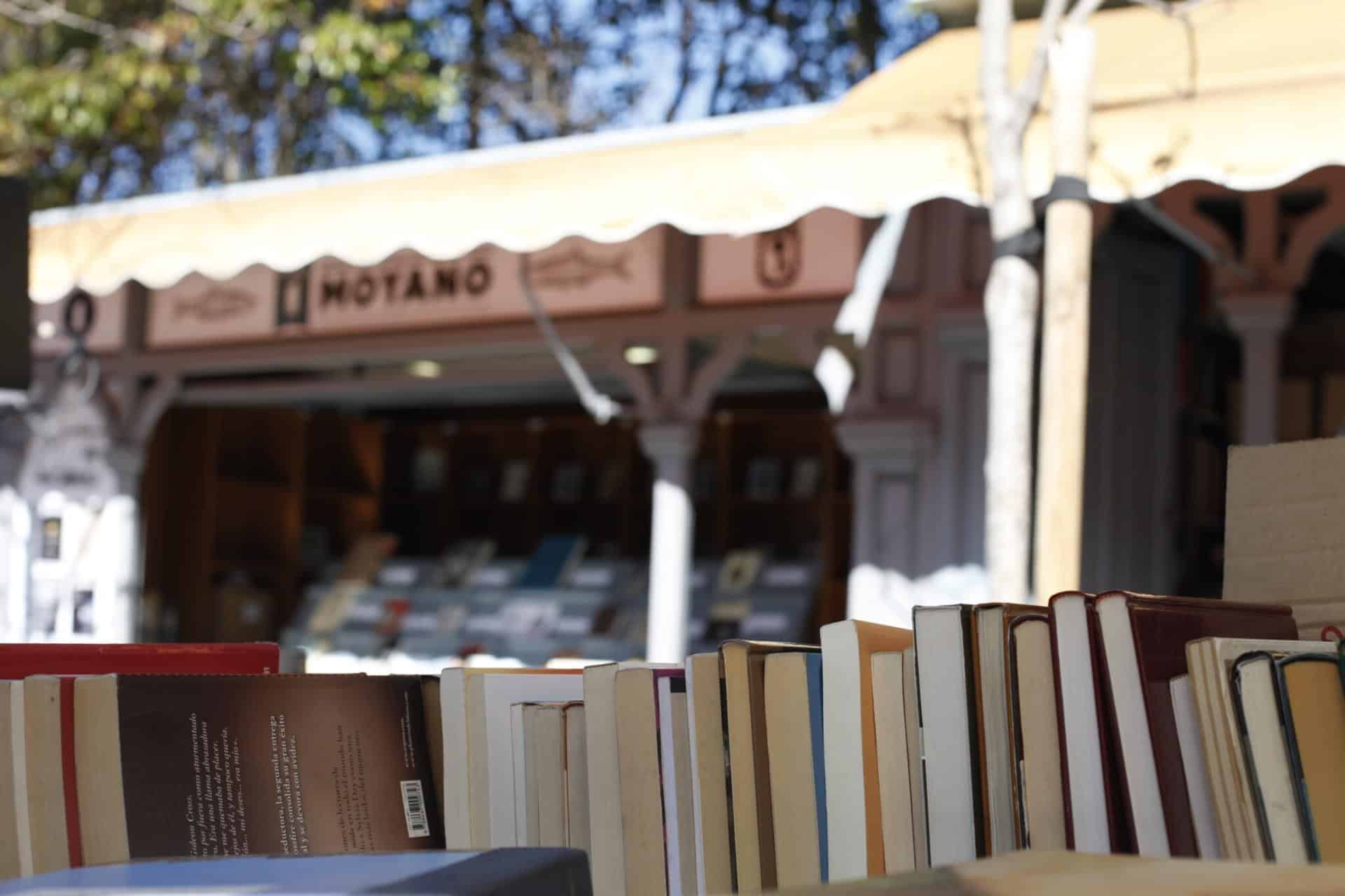 Las librerías salen a las calles y plazas madrileñas para celebrar la 'Fiesta del Libro estival'