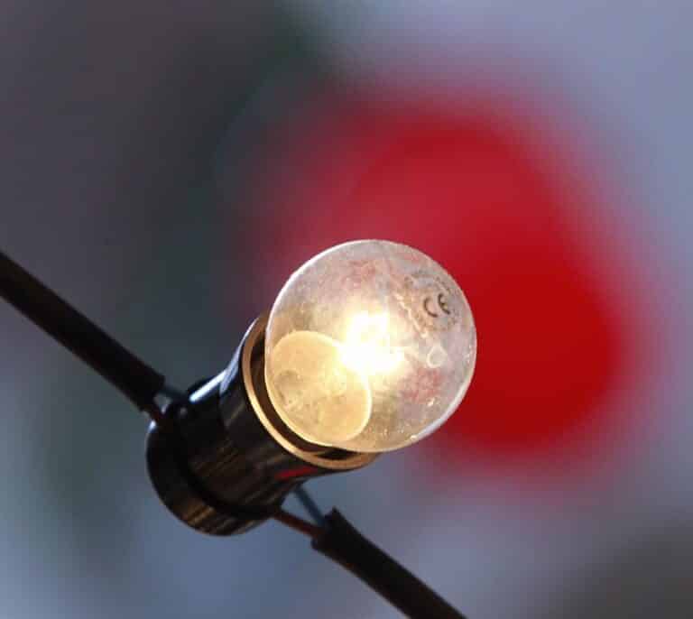 El recibo de la luz se encarece casi un 35% en la primera quincena de julio