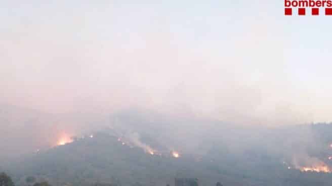 El incendio de Llançà (Girona) ya ha quemado cerca de 500 hectáreas