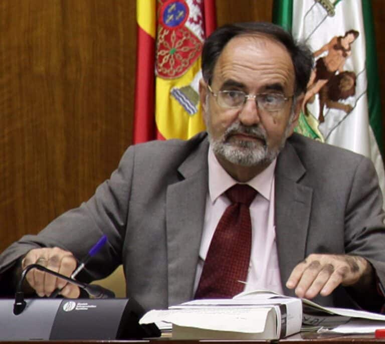Fallece el ex letrado del Parlamento andaluz Plácido Fernández-Viagas
