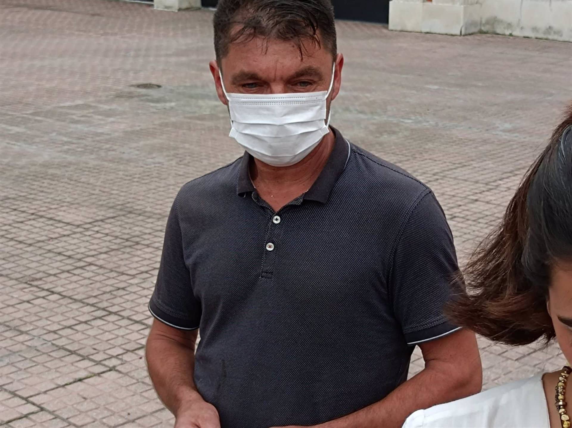 El padre del joven agredido en Amorebieta afirma que su estado es "muy grave", pero los médicos son "optimistas"