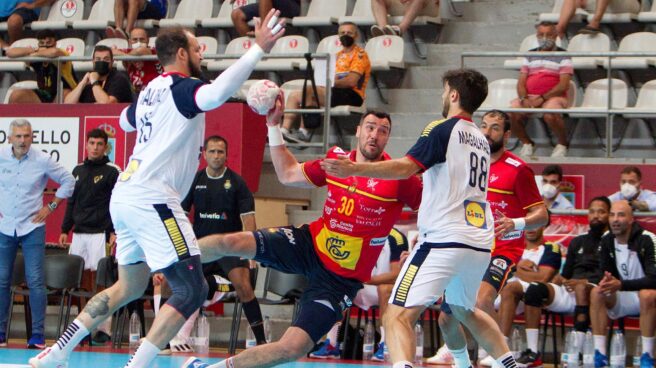 Gedeón Guardiola, en un partido de preparación de la selección española de balonmano para los Juegos Olímpicos.