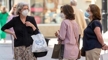 Aumentan los ingresos hospitalarios por Covid y la incidencia se mantiene en los 700 casos