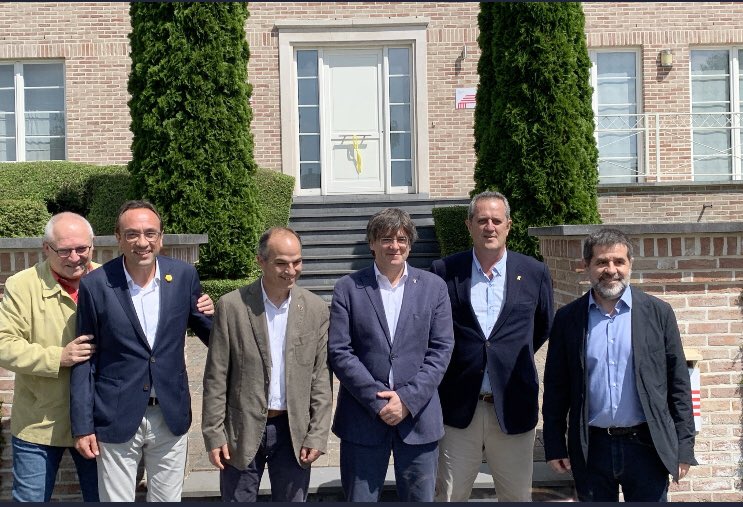 Solo los indultados de JxCat visitan a Puigdemont en Waterloo