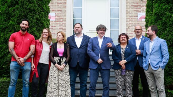 Oriol Junqueras, junto a Carles Puigdemont en Waterloo.